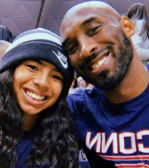 美妆博主画科比仿妆